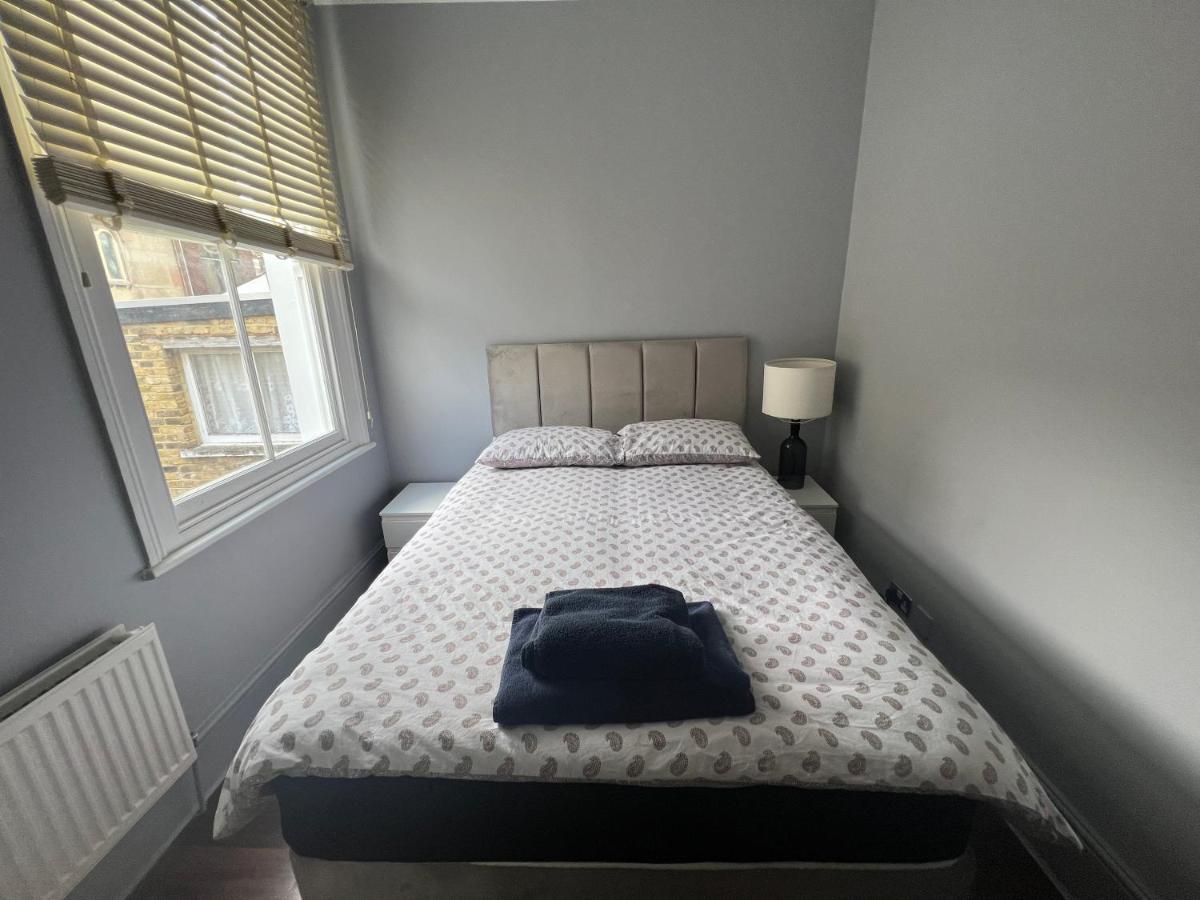 לונדון Lovely 2-Bedroom Victorian Flats מראה חיצוני תמונה